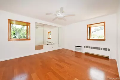 12 Leonard Road, Syosset, NY 11791 - Photo 25
