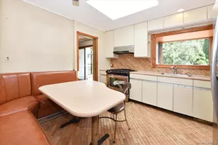 12 Leonard Rd, Syosset, NY 11791 - Photo 17