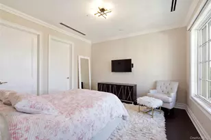 3000 Royal Ct, North Hills, NY 11040 - Photo 23