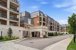 3000 Royal Ct, North Hills, NY 11040 - Photo 3