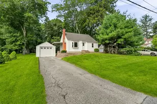 9 Memory Ln, Poughkeepsie, NY 12603 - Photo 3