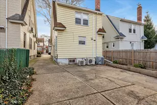 70-15 Manse St, Forest Hills, NY 11375 - Photo 3