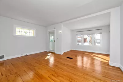 70-15 Manse Street, Forest Hills, NY 11375 - Photo 5