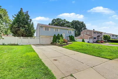 1604 Church Street, Holbrook, NY 11741 - Photo 3