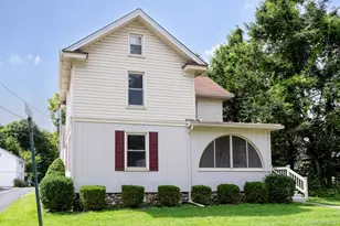 7 Maple Ave, Millbrook, NY 12545 - Photo 3