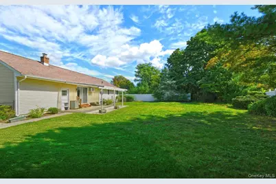 20 Sprucetree Lane, South Huntington, NY 11746 - Photo 21