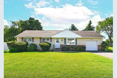 20 Sprucetree Lane, South Huntington, NY 11746 - Photo 1
