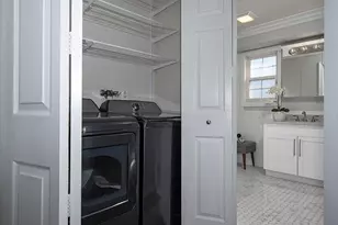 121 Overlook Dr, Farmingville, NY 11738 - Photo 9