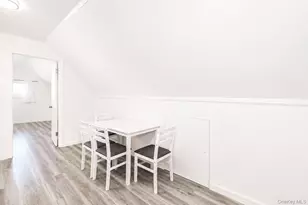 31 Sunrise Ln, Levittown, NY 11756 - Photo 17