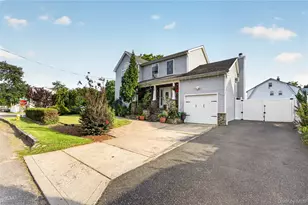 139 Smith St, Amityville, NY 11701 - Photo 3