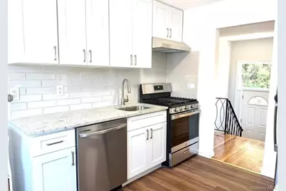 65 Florida Avenue, Island Park, NY 11558 - Photo 3
