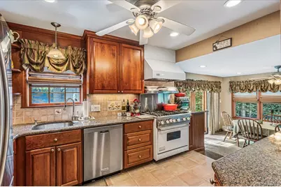 138 Locust Street, Garden City, NY 11530 - Photo 5