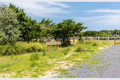 59 Isle Of Wight Road, East Hampton, NY 11937 - Photo 23