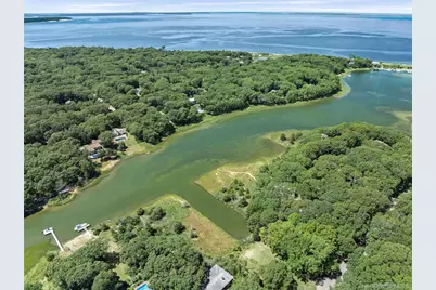 59 Isle Of Wight Road, East Hampton, NY 11937 - Photo 5