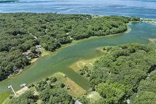 59 Isle of Wight Rd, East Hampton, NY 11937 - Photo 5