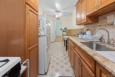 83-85 Woodhaven Boulevard #3R, Woodhaven, NY 11421 - Photo 7