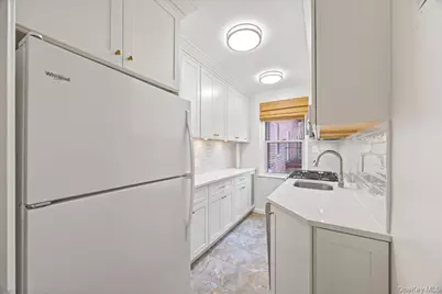 821 Bronx River Road #4D, Bronxville, NY 10708 - Photo 11