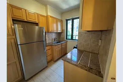 1579 Metropolitan Avenue #6H, Bronx, NY 10462 - Photo 5