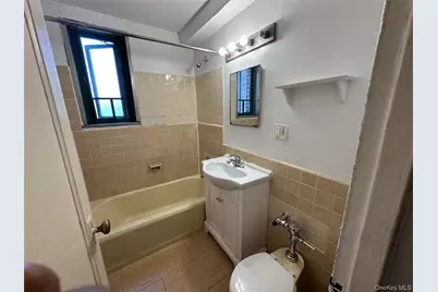 1579 Metropolitan Avenue #6H, Bronx, NY 10462 - Photo 1