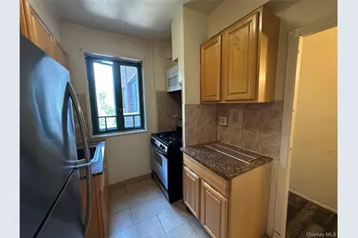 1579 Metropolitan Avenue #6H, Bronx, NY 10462 - Photo 7