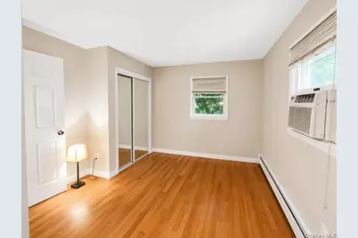 32 Robinson Avenue, Medford, NY 11763 - Photo 7
