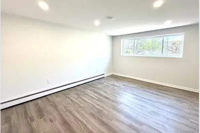 65 Florida Avenue, Island Park, NY 11558 - Photo 11