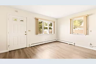 487 Nicolls Road, Deer Park, NY 11729 - Photo 19