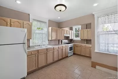 1125 Victory Boulevard, New York, NY 10301 - Photo 7