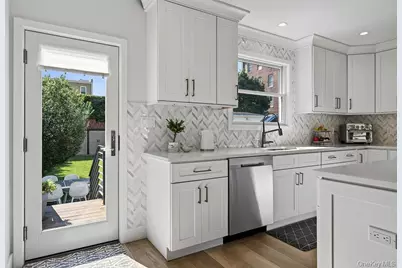 20 5th Street, New Rochelle, NY 10801 - Photo 11