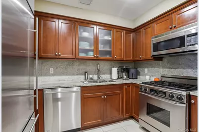 10 City Place #9C, White Plains, NY 10601 - Photo 13