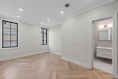 3722 27th Street, Long Island City, NY 11101 - Photo 9