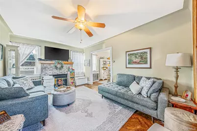 750 Howard Avenue, Copiague, NY 11726 - Photo 7