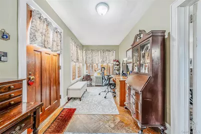 750 Howard Avenue, Copiague, NY 11726 - Photo 5