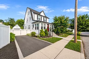 750 Howard Ave, Copiague, NY 11726 - Photo 3