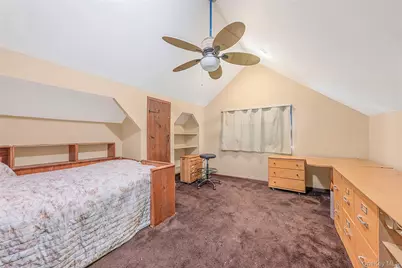 750 Howard Avenue, Copiague, NY 11726 - Photo 21