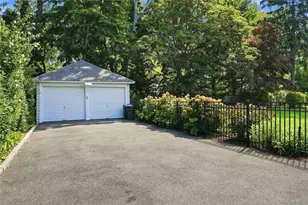 556 N Windsor Ave, Brightwaters, NY 11718 - Photo 45