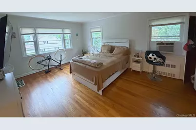 286 Eastchester Road, New Rochelle, NY 10801 - Photo 3