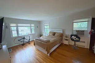 286 Eastchester Rd, New Rochelle, NY 10801 - Photo 3