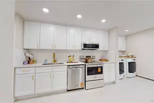 32 & 34 Oakwood Rd, Huntington, NY 11743 - Photo 13