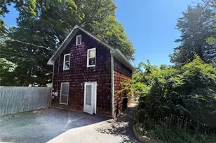 75 Old Field Rd, East Setauket, NY 11733 - Photo 5