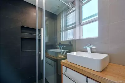 13604 Cherry Avenue #4E, Flushing, NY 11355 - Photo 15