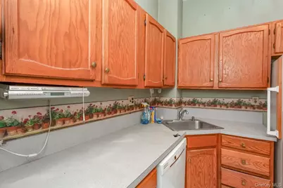 1 Lakeview Drive #LL5, Peekskill, NY 10566 - Photo 7