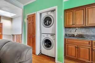 61-44 Eliot Ave, Middle Village, NY 11379 - Photo 11