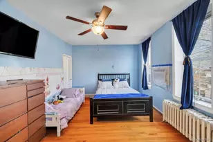 61-44 Eliot Ave, Middle Village, NY 11379 - Photo 7