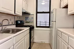 340 E Mosholu Pkwy S, Bronx, NY 10458 - Photo 11