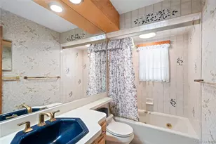 110 Barwick Blvd, Mineola, NY 11501 - Photo 11