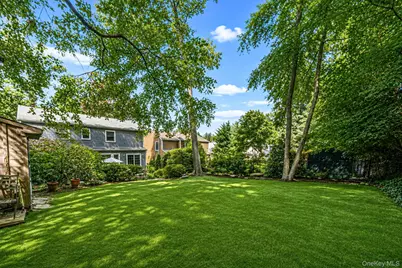 36 Briarwood Drive, Huntington, NY 11743 - Photo 31