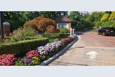 192 Heron Lane, Manhasset, NY 11030 - Photo 1