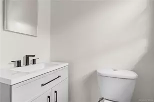 137-19 257th St, Rosedale, NY 11422 - Photo 13
