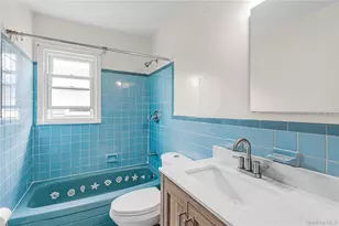 137-19 257th St, Rosedale, NY 11422 - Photo 9